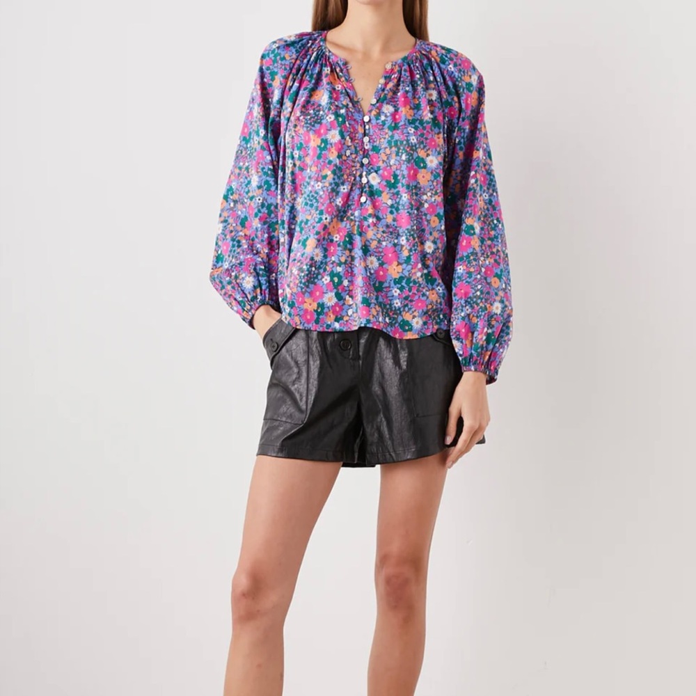 NWOT Rain Indi Top Leilani Floral